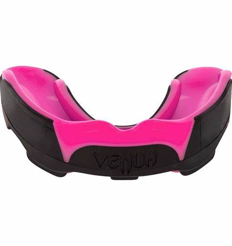 Predator Mouthguard-Black/Pink